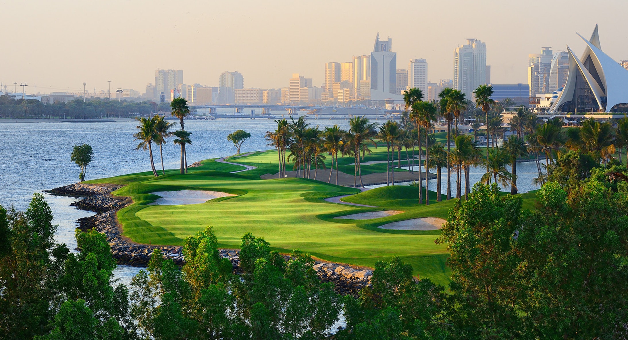 United Arab Emirates Loops Featured Image